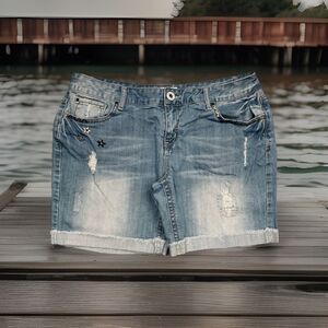 Maurices Denim Embroidered Shorts 11/12 (W32 Inseam 6.5) Blue Distressed Cuffed